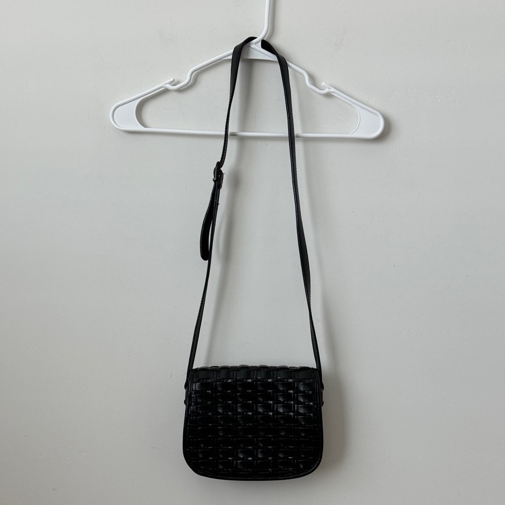 Giani Bernini 100% Leather Woven Crossbody Purse